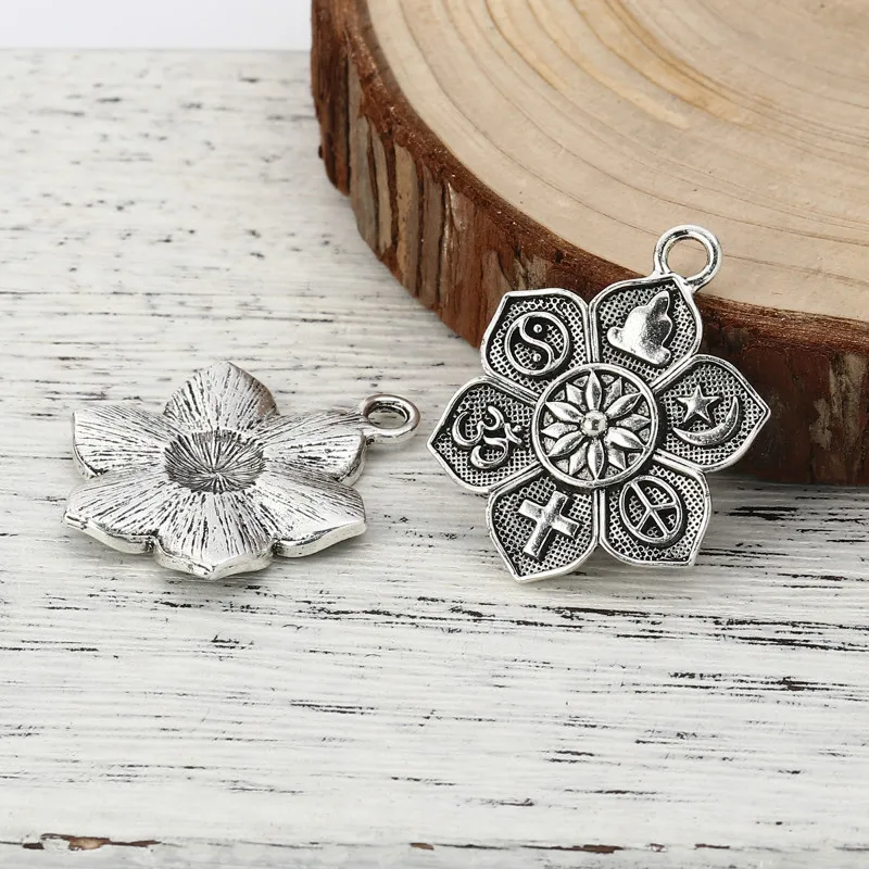 DoreenBeads цинковый сплав Подвески Цветок лотоса античное серебро OM/Aum символ винтажные изделия ручной работы Ювелирные изделия Подарки 37 мм x 28 мм, 2 шт