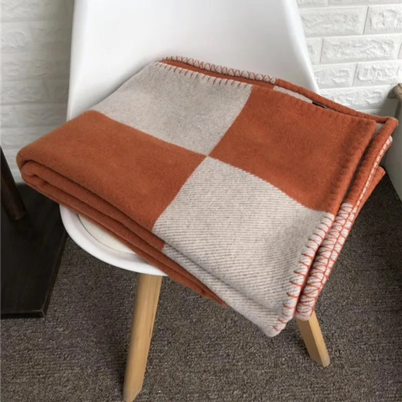 

Autumn/winter super soft wool shawl blanket, wearable warmth check knitted blanket, scarf blanket, luxury H cashmere blanket