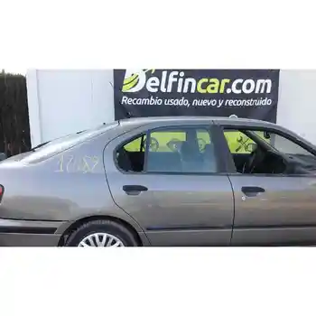 

REAR RIGHT DOOR NISSAN FIRST SALOON (P11)