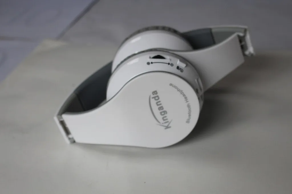 Импортные товары популярные наушники стерео Bluetooth наушники BT513 Поддержка китайский, французский, немецкий и испанский складной