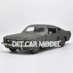 1:24 Масштаб сплава игрушечных транспортных средств 1967 старый автомобиль модель детских игрушечных автомобилей оригинальный