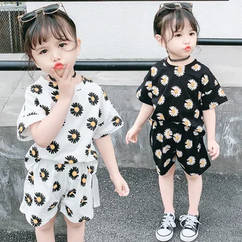 

Children's clothing small daisy suit 2020 summer new children's short-sleeved T-shirt shorts two-piece baby half-sleeved pants