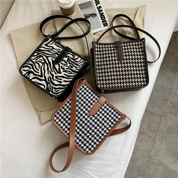 

Autumn And Winter Ladies Shoulder Simple Bag 2020 Popular HOT Fashion Joker Slung Bucket Bag Small Tote Bag