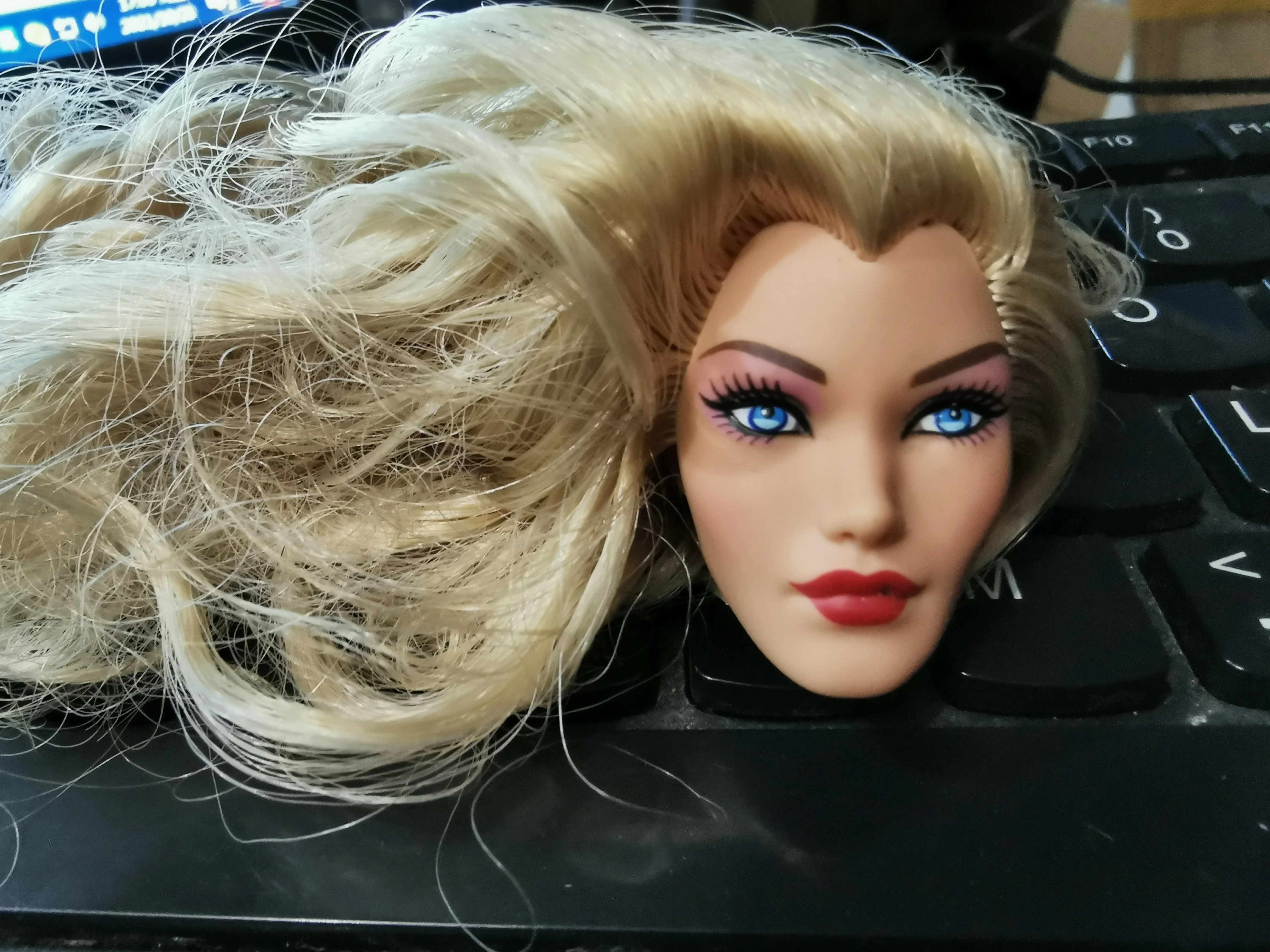 10/21❁︎バービーちゃん様❁︎成人式 髪飾り ヘッドドレス No.210 髪飾り 蝶々 結婚式 成人式 パール ヘッドドレス