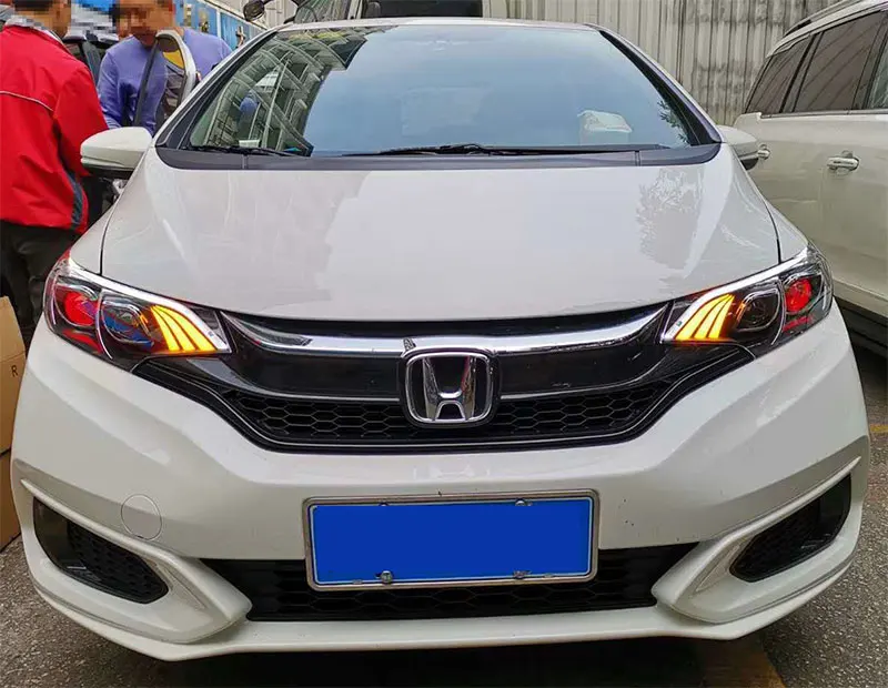 Светодиодный налобный фонарь для Honda Fit до года светодиодный налобный фонарь модифицированный в сборе черный цвет YZ