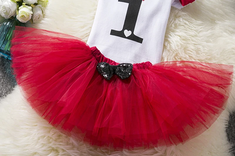 Для малышей с рисунком «маленькая русалочка» на Хэллоуин; костюм детская одежда Комплекты с юбкой-пачкой 1 лет, платья на день рождения, одежда для детей Одежда для маленьких, темно-розовый