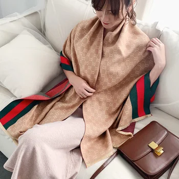 

2020 New Spring and Autumn Warm Temperament Scarf Cashmere Fringed Air Conditioning Shawl Europe Thick Scarf