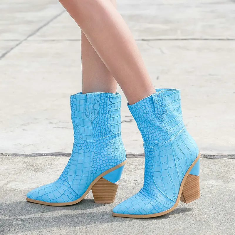 Baratos Botas de vaquero para mujer de cuero de Pu cuñas de tacón alto botas de tobillo de moda con estampado de serpiente botas occidentales zapatos de invierno para mujer 2019