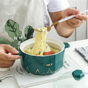 

1PC Ceramic Binaural Bowl Portable Instant Noodle Bowl Hot Proof Soup Bowl Tableware Stylish Food Serving Bowl with Glass Cover