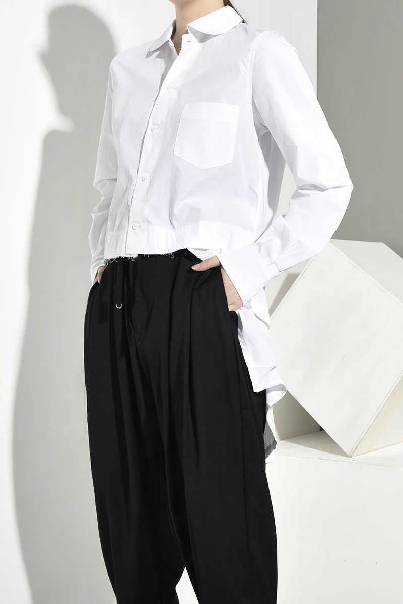[EAM] Женская белая длинная Плиссированная Асимметричная блузка с отворотом и длинным рукавом, свободная Модная рубашка Весна-Осень JR3900