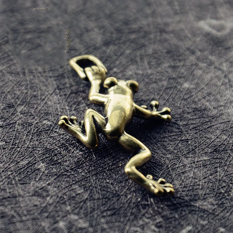 1-2PC-Mini-Cute-Brass-Little-lucky-Frog-Pure-Copper-Statue-Pendant-Keychain-Hooks-Pocket-Figurines