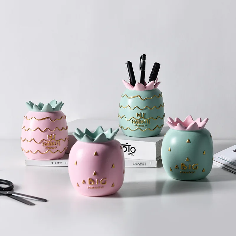 

Creative Resin pineapple Pencil Holder cute desktop makeup brush receptacle box girl heart gifts