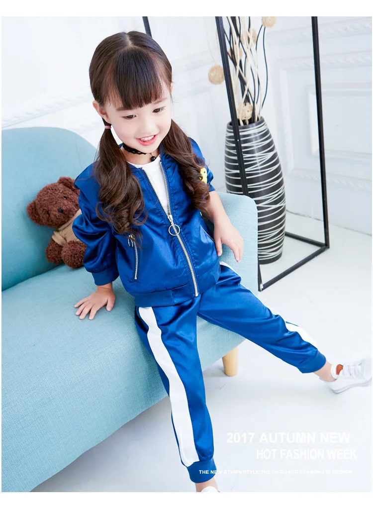 4652238586_1870743291