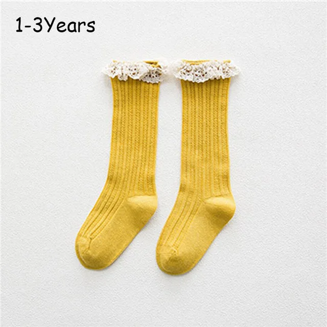 yellow Осенне-зимние носки для маленьких девочек носки с оборками для новорожденных Длинные хлопковые носки принцессы ярких цветов с кружевом для детей, гетры - Цвет: yellow