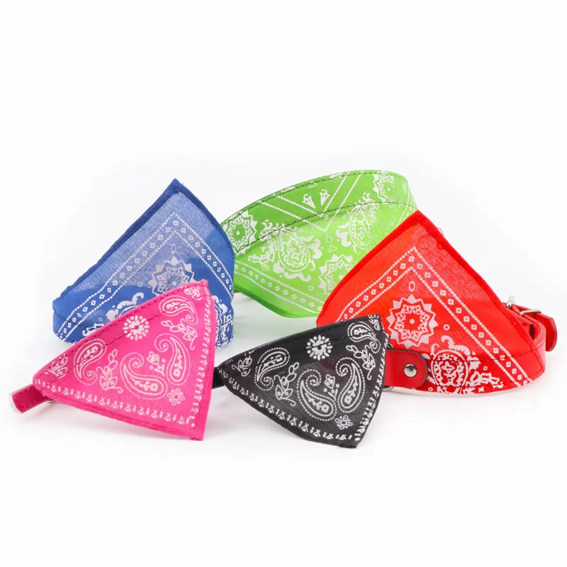 1piece Cute Adjustable Small Dog Collars Puppy Pet Slobber Towel Outdoor Cat Collar Print Scarf Design Dog Collar Neckerchief