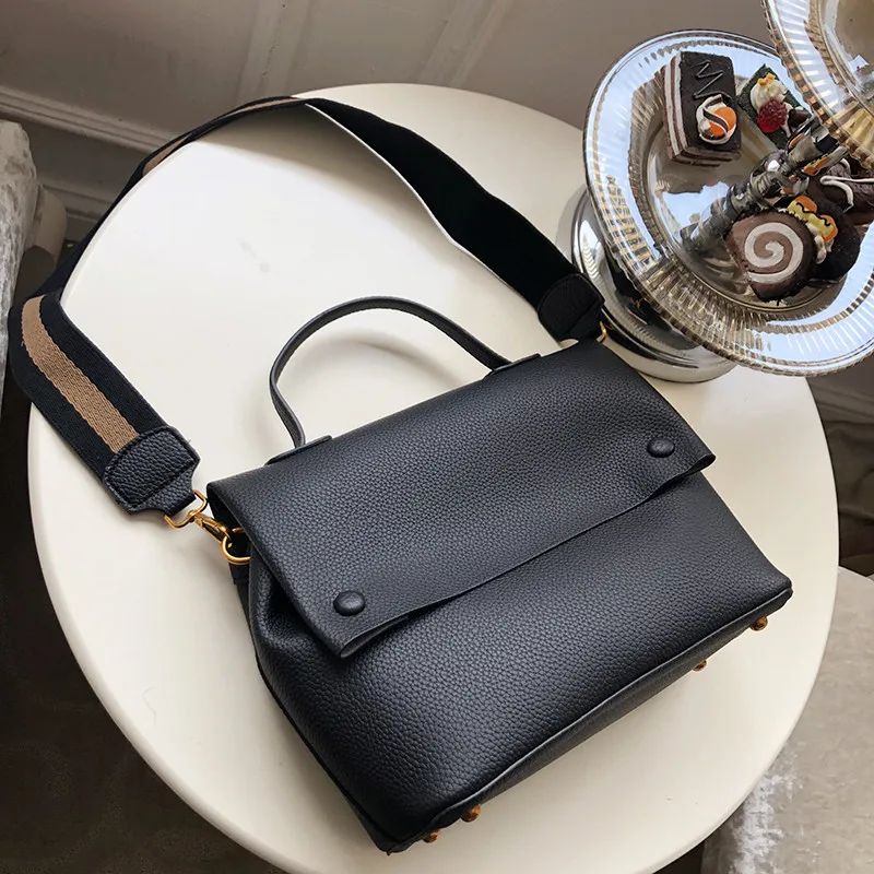 

Casual Large Capacity Buckets Bag Designer Cover Shoulder Bag Luxury Matte Pu Handbags Wide Striped Strap Crossbody Bag Purses