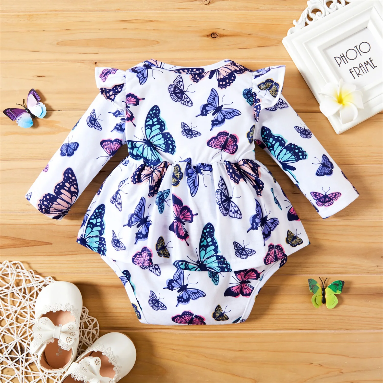 PatPat Baby Girl Butterfly Print Ruffled Long-sleeve Bodysuit Romper