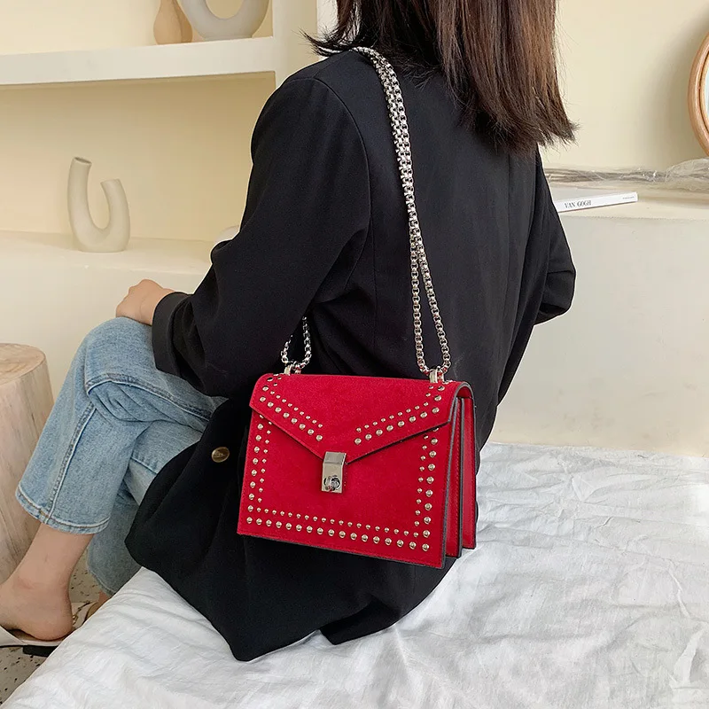 

2019 Vintage Leather Crossbody Bags For Women Travel Handbag Chain Fashion Rivet Lock Small Shoulder Messenger Bags Female Flaps