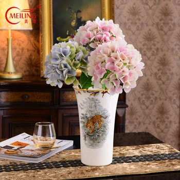 

Europe Porcelain Animal Jungle Vase Luxury Home Accessories Decoration Big Planter Pot Collectible Tiger Flower Vase Bone China