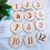 12 Шт./компл. Ручной Работы Baby Milestone Card Vintage Leaf Numbers Гравировка Дерево Младенцы Купание Подарок Новорожденный Фотография Реквизит Набор