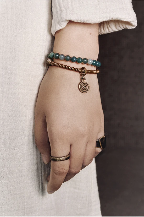 Small-Beads-Two-Row-Moss-Stone-Strand-Bracelet-Green-Ocean-Grass-Hand-Beaten-Copper-Charm-Jewelry-Money-Amulet-For-Women-Girls (12)