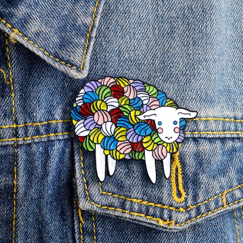 Значки с героями мультфильмов Красочные линии полка овец Броши для женщин