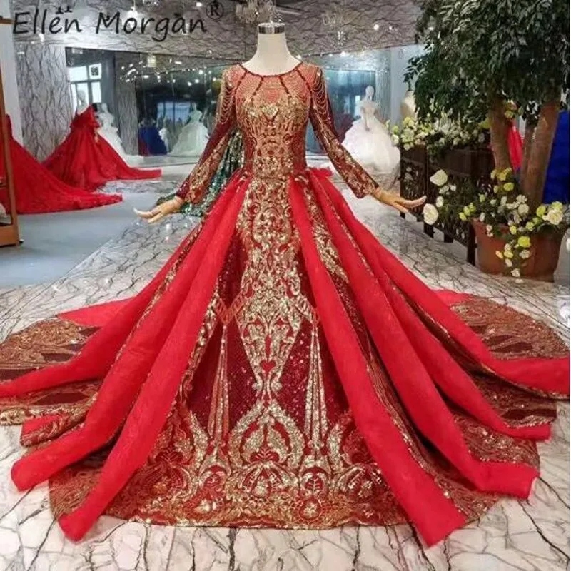 

Vintage Saudi Arabian Burgurday Wedding Dresses 2019 New Luxury Gold Lace Elegant Long Sleeve Muslim Dubai Bridal Ball Gown