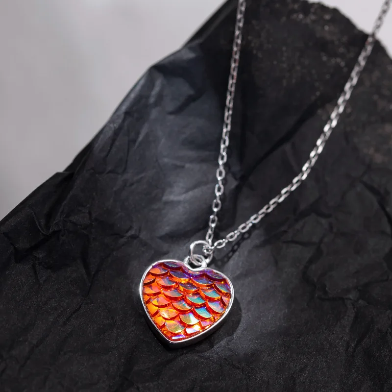 

S925 Fine Silver Sense of Design Heart Necklace Women's Korean-style Choker Non-mainstream Simple Elegant Peach Color Scale 7692