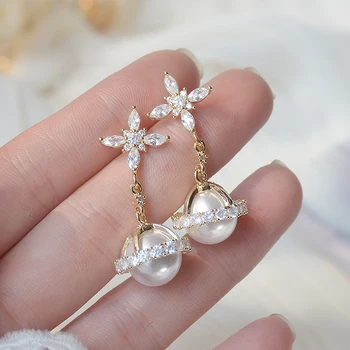 

New Arrive Korean Fashion CZ Surround Pearl Earrings for Women Bling AAA Cubic Zircon Shine Stud Earring Wedding Bridal Jelwelry