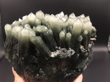 

1089.2gRare natural green crystal crystal quartz decorated hexagonal point crystal cluster Fengshui aura energy healing mineral