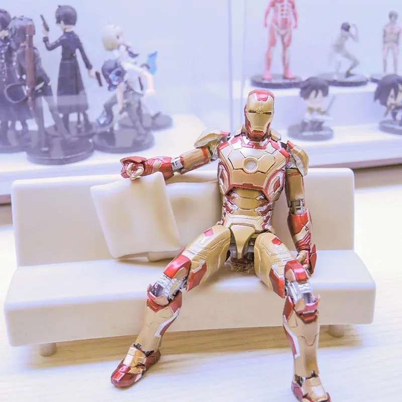 

1Pc Marvel Avengers Ironman Tony's Sofa Pvc Figure Model Toys B745