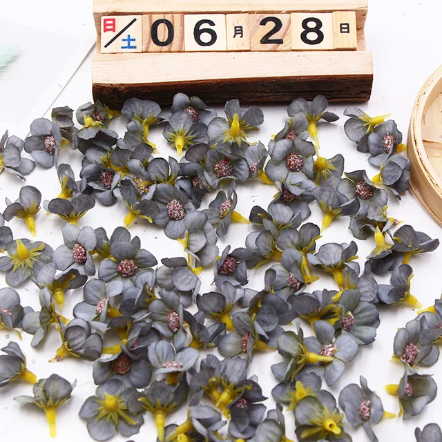 50&100pcs Mini Silk Multicolor Daisy Artificial Flower Heads For Wedding Wreath Scrapbooking DIY Gifts Candy Box Home Decoration Gray