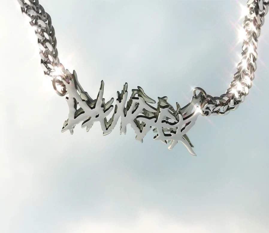 Независимый дизайн титановая сталь супер красивый шип письмо ожерелье опасная девушка опасности ключицы цепь