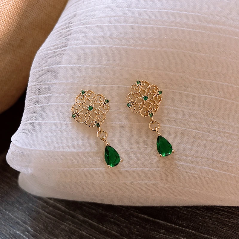 11648406146_881711810