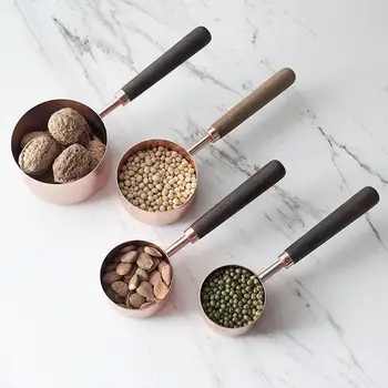 

Yiwa 4Pcs/Set Household Kitchen Rose Gold Thicken Wooden Handle Copper Plating Measuring Spoons