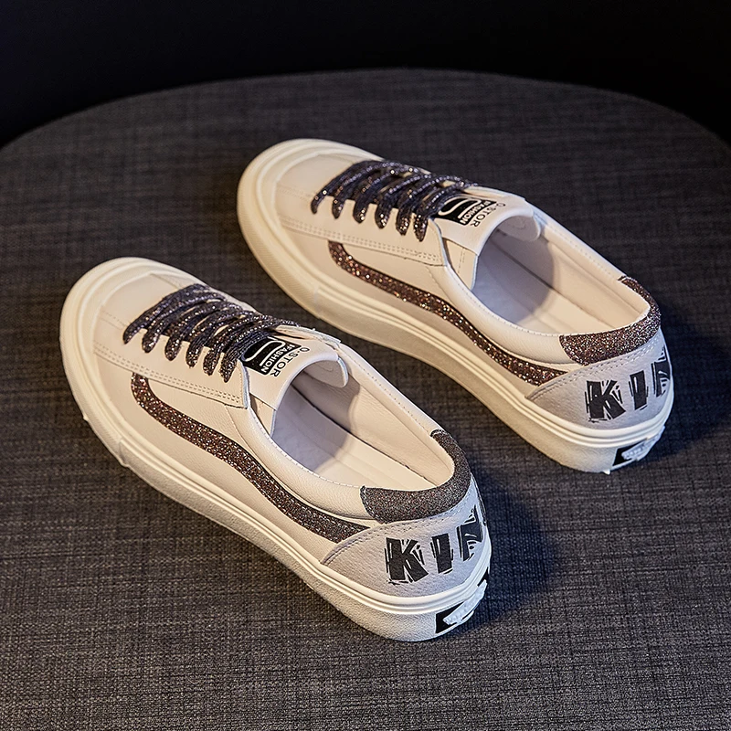 

Red Man's Explosive Small White Shoes Women's Ins Net Red Flat Bottom Lace Breathable Women's Skateboard Shoes Leisure Shoes