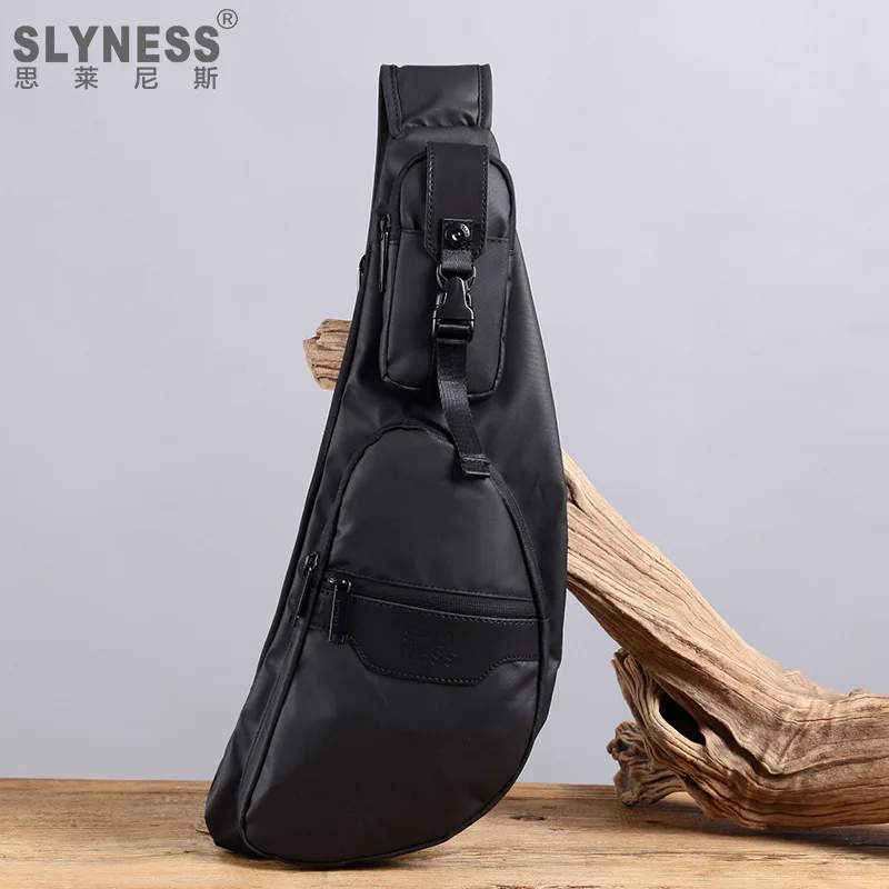 

2020 New Products Fashion Crescent-Shaped Crossbody Bag Waterproof Nylon Material Soft Surface Casual Men Chest Pack
