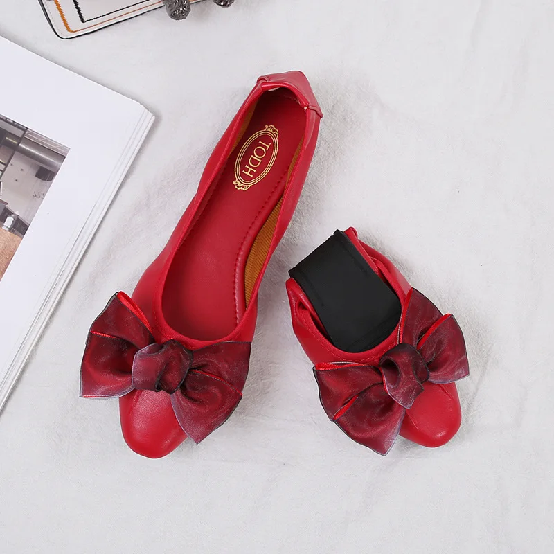 Женские мокасины на плоской подошве 1 см однотонные с большим бантом красные