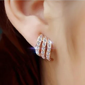 

2020 New Arrival Geometric Metal Women Classic Stud Earrings Korean Style Trendy S-shaped Earrings Simple Fresh Jewelry