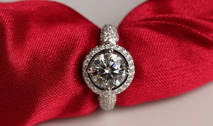 

1 Ct Sterling Silver Round Cut Crown Sona Simulation Diamant S925 Ring US Size From 4 To 12 (JSA)