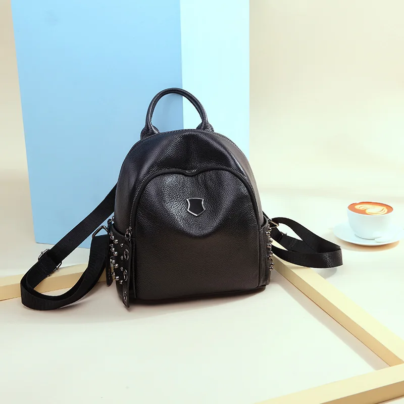 Nieuwe Stijl Mode Schoudertas Winkelen Reizen Klinknagel Nail Rugzak Eerste Laag Lederen Backpackage Schooltas Nieuwe Stijl Mode Schoudertas Winkelen Reizen Klinknagel Nail Rugzak Eerste Laag Lederen Backpackage Schooltas