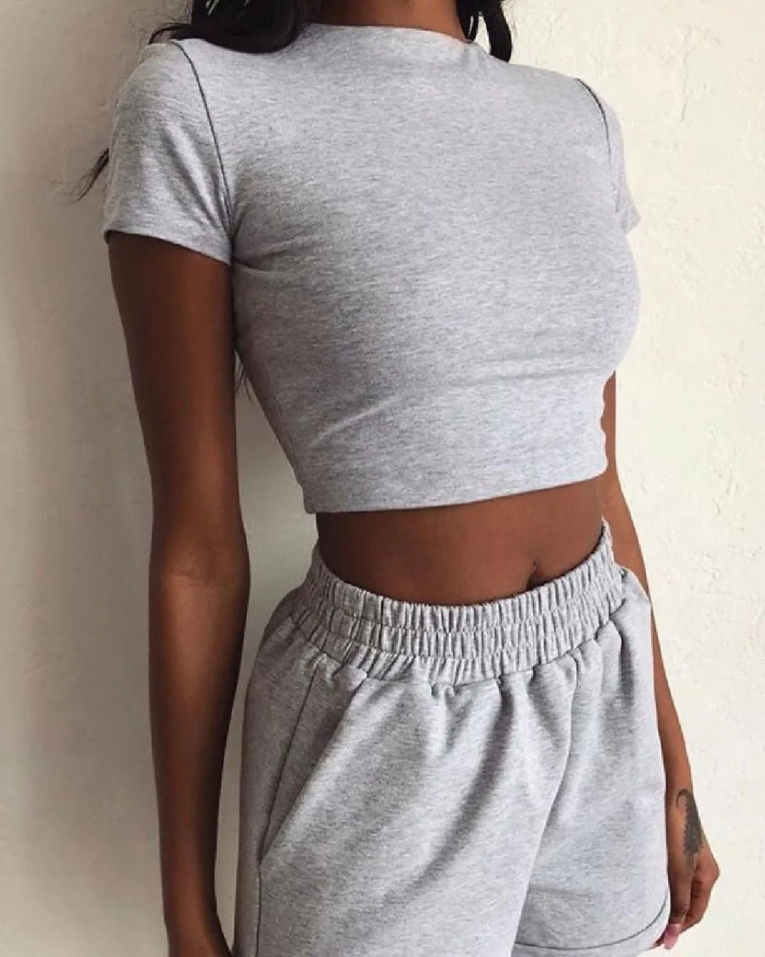 GRAY
