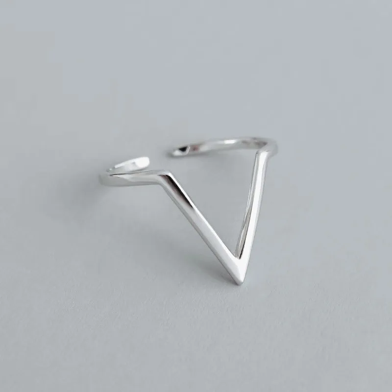 925 пробы Серебряное модное геометрическое волнистое кольцо с v-образным вырезом, ювелирные украшения для женщин, вечерние аксессуары