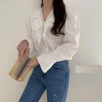

Alien Kitty 2020 Summer White Korean Chic Vintage V-neck Ruffles Sweet Large Size All Match Stylish New Patchwork Lace Shirts