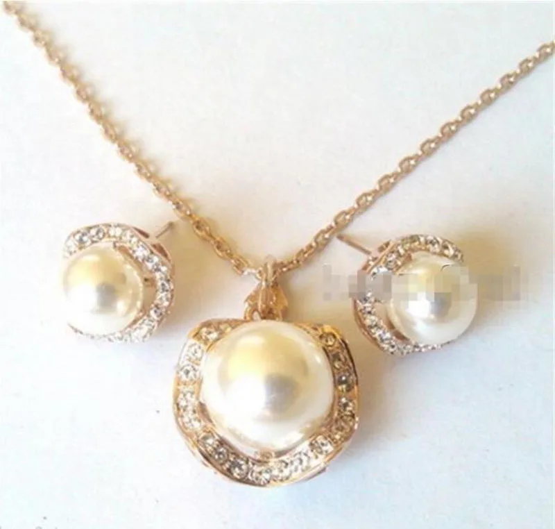 free shipping Wholesale price+Pretty Fashion South White Sea Shell Pearl Crystal Earrings Necklace Pendant