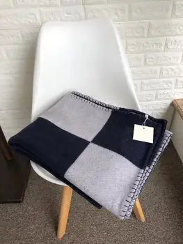 

European and American nobles luxury thick Dark brown 1510 g H blanket shawl scarf, thick air conditioning sofa aircraft blanket