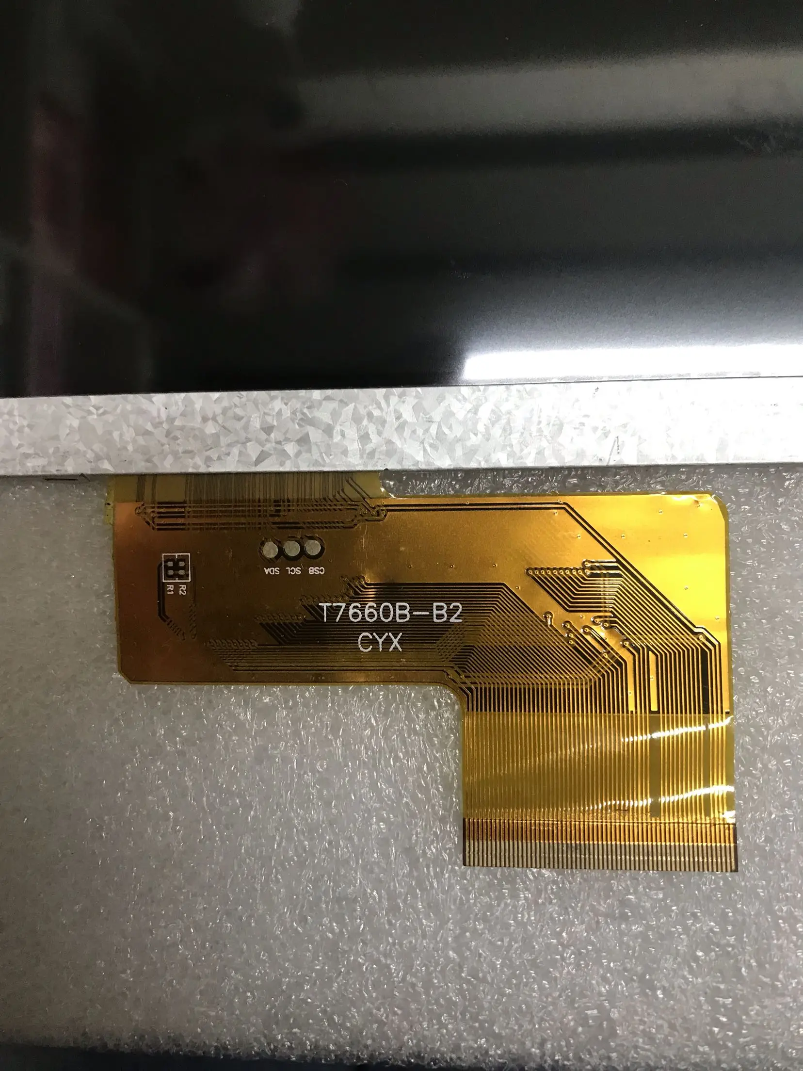 T7670B-B2 LCD ÷ ȭ CYX