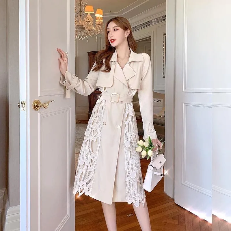 Женское длинное двубортное пальто белое кружевное тренчкот осеннее большого