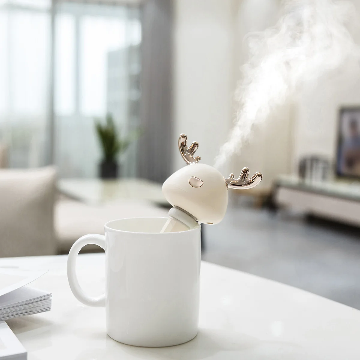 

Small Antlers Humidifier USB Cap-in-Line Portable Small Adorable Modeling Home Office Water Bottle Humidifier