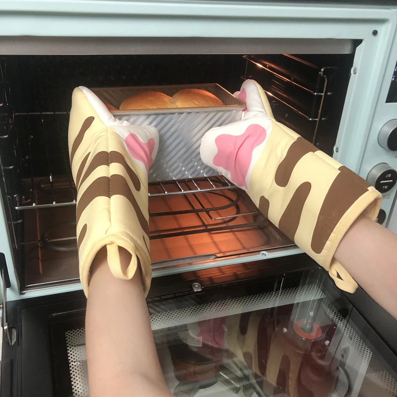 1Pcs 3D Cartoon Animal Cat Paws Oven Mitts Long Cotton Baking Insulation Microwave Heat Resistant Non-slip Gloves